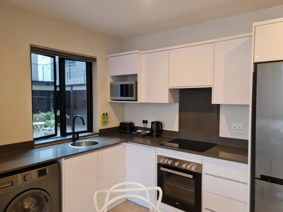 Mint Apartments Greenside โจฮันเนสเบิร์ก ภายนอก รูปภาพ