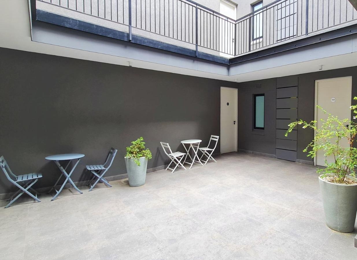 Mint Apartments Greenside โจฮันเนสเบิร์ก ภายนอก รูปภาพ